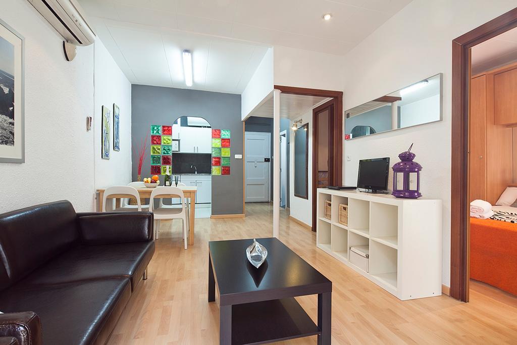 Ferienwohnung Deep Purple Barcelona Zimmer foto