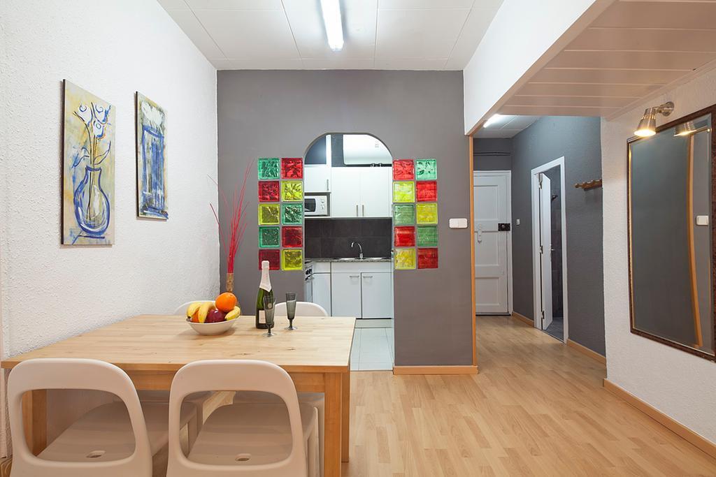 Ferienwohnung Deep Purple Barcelona Zimmer foto
