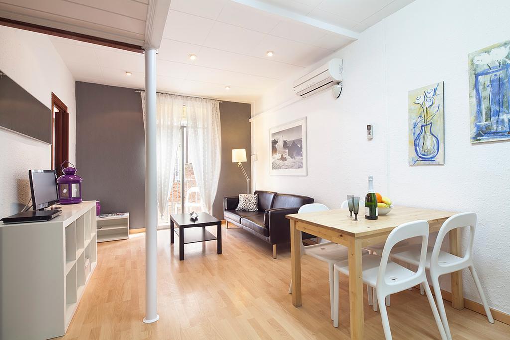 Ferienwohnung Deep Purple Barcelona Zimmer foto